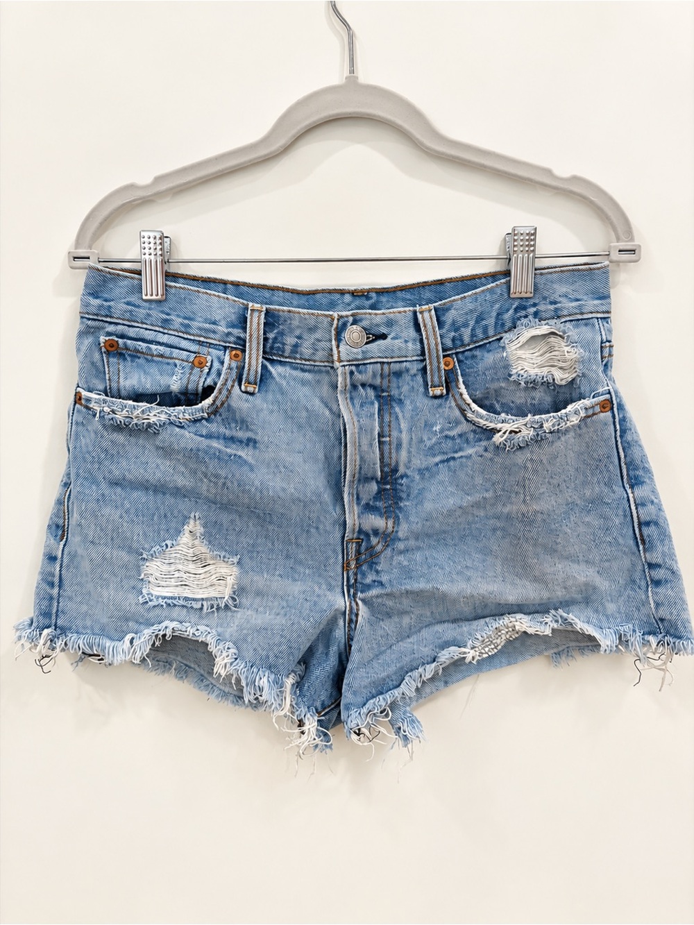 Levi’s SilverTab High Rise Mom Distressed Denim Shorts Size 29